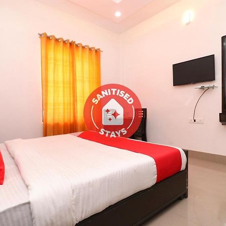 Oyo 23235 Hotel Roopmahal & Restaurant Амритсар Екстериор снимка