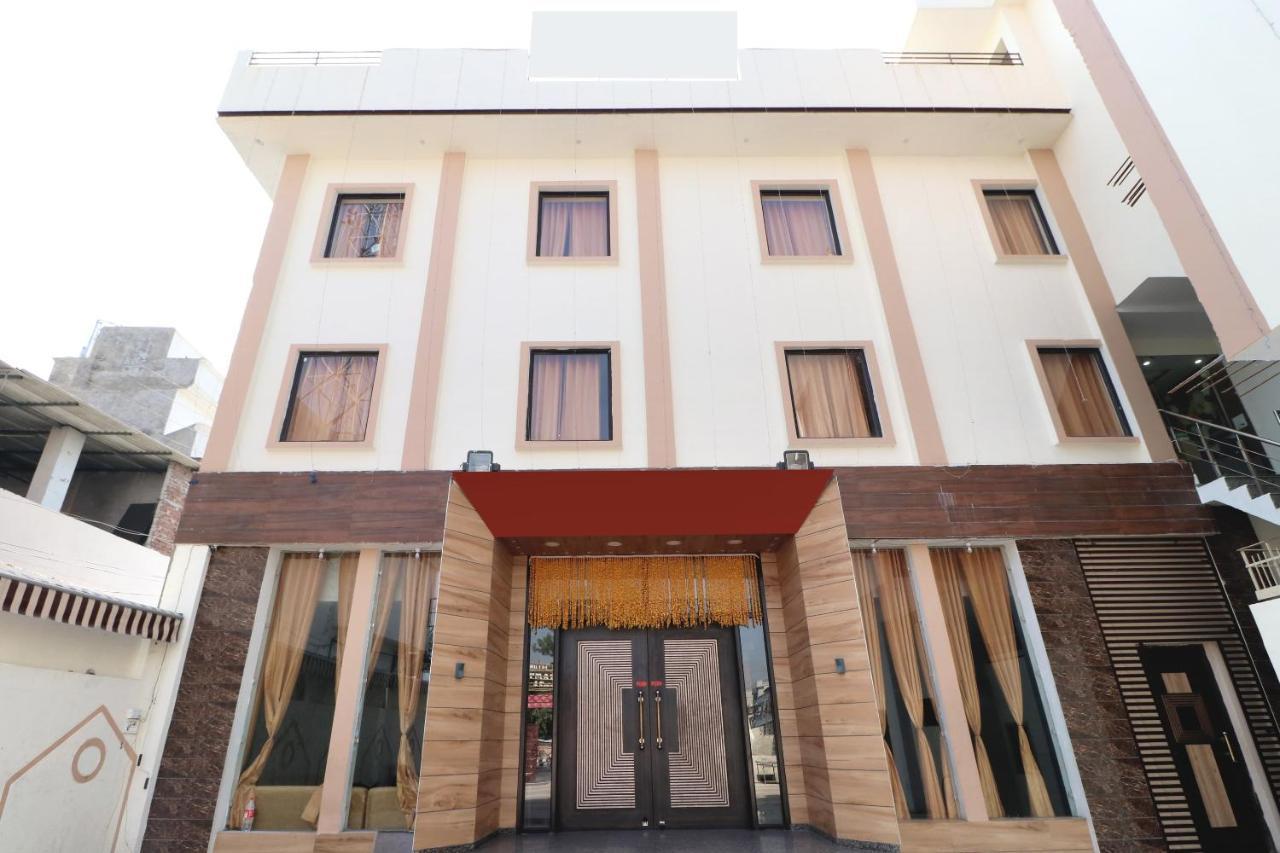 Oyo 23235 Hotel Roopmahal & Restaurant Амритсар Екстериор снимка