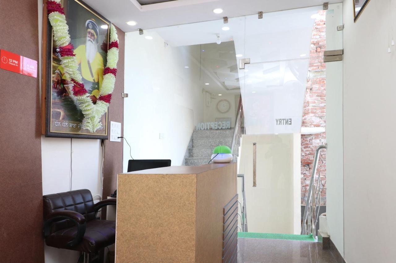 Oyo 23235 Hotel Roopmahal & Restaurant Амритсар Екстериор снимка