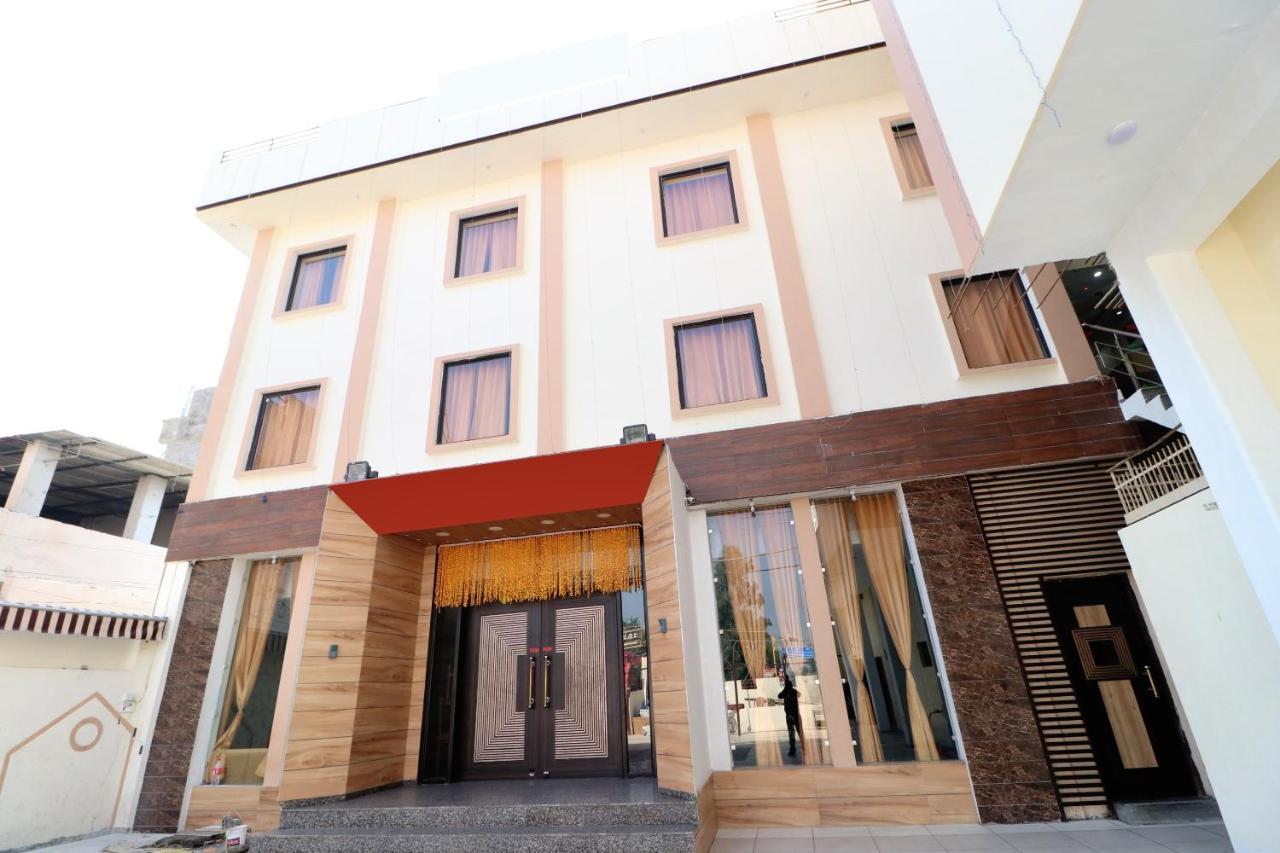 Oyo 23235 Hotel Roopmahal & Restaurant Амритсар Екстериор снимка